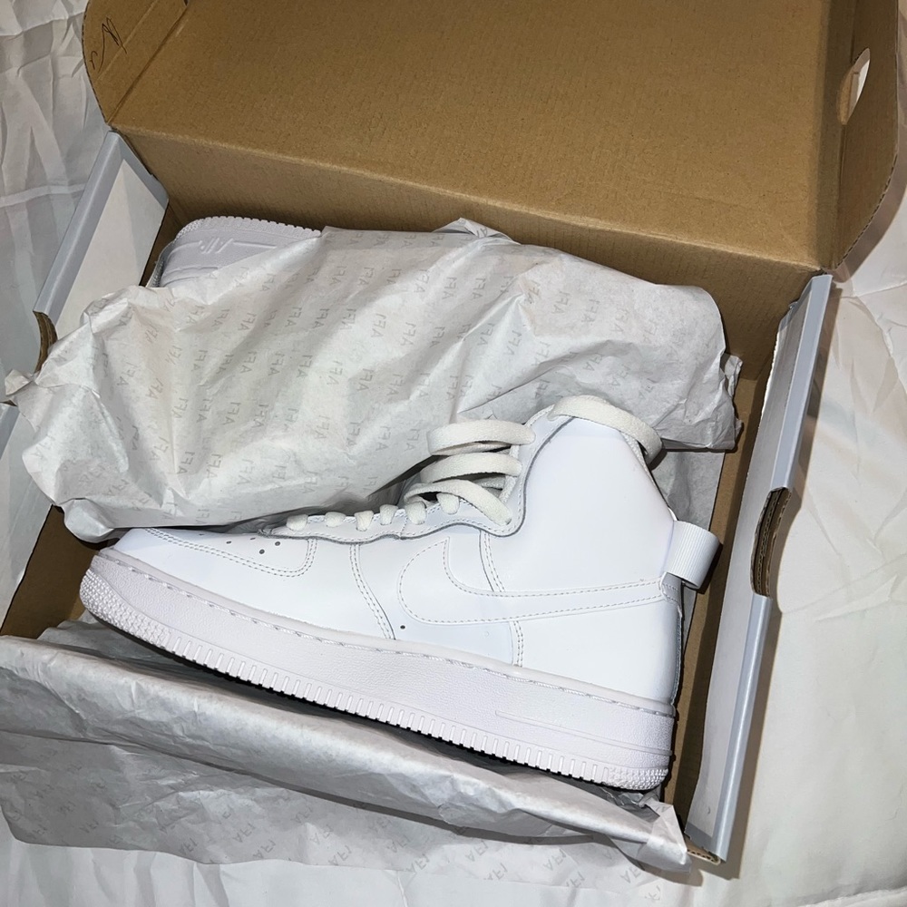 Nike Air Force 1 High LE